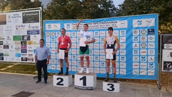 Πρωταθλητής Ελλάδος και στην ποδηλασία δρόμου ο Φωτεινόπουλος!
