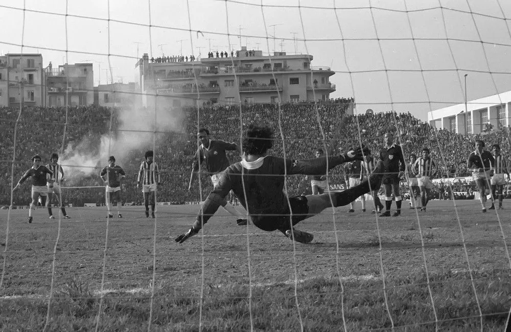 Σαν σήμερα το 1982-Η «τρίφυλλη» , βαρβάτη ανατροπή !